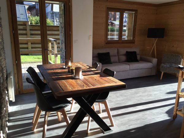 Ski slopes on your doorstep: contemporary 3 bedroom flat