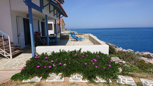Captain`s Cottage, right in front of Aegean Sea NO EXCHANGES DURING SUMMER