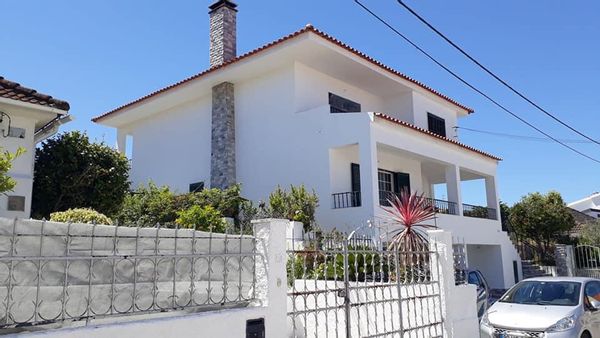 Linda's house
