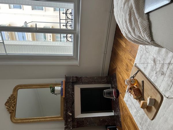 Champagne Getaway - Gillian's house