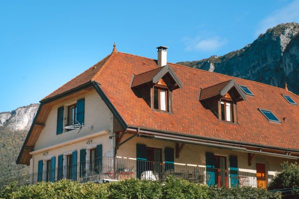 La Maison des Sources * THE HOUSE IS NOT AVAILABLE DURING THE SUMMER TIME *