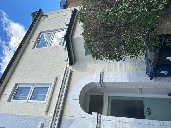 private room in Acton, London — female only.